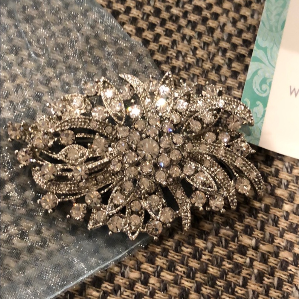 Brooch - Picture 2 of 5